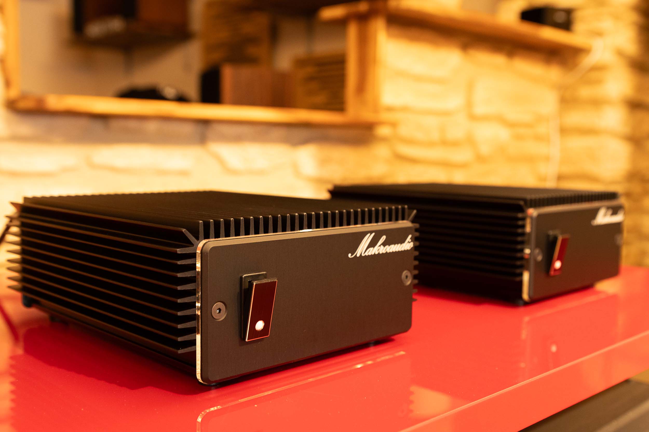 Makroaudio LittleBIG Power
Mono Endstufen