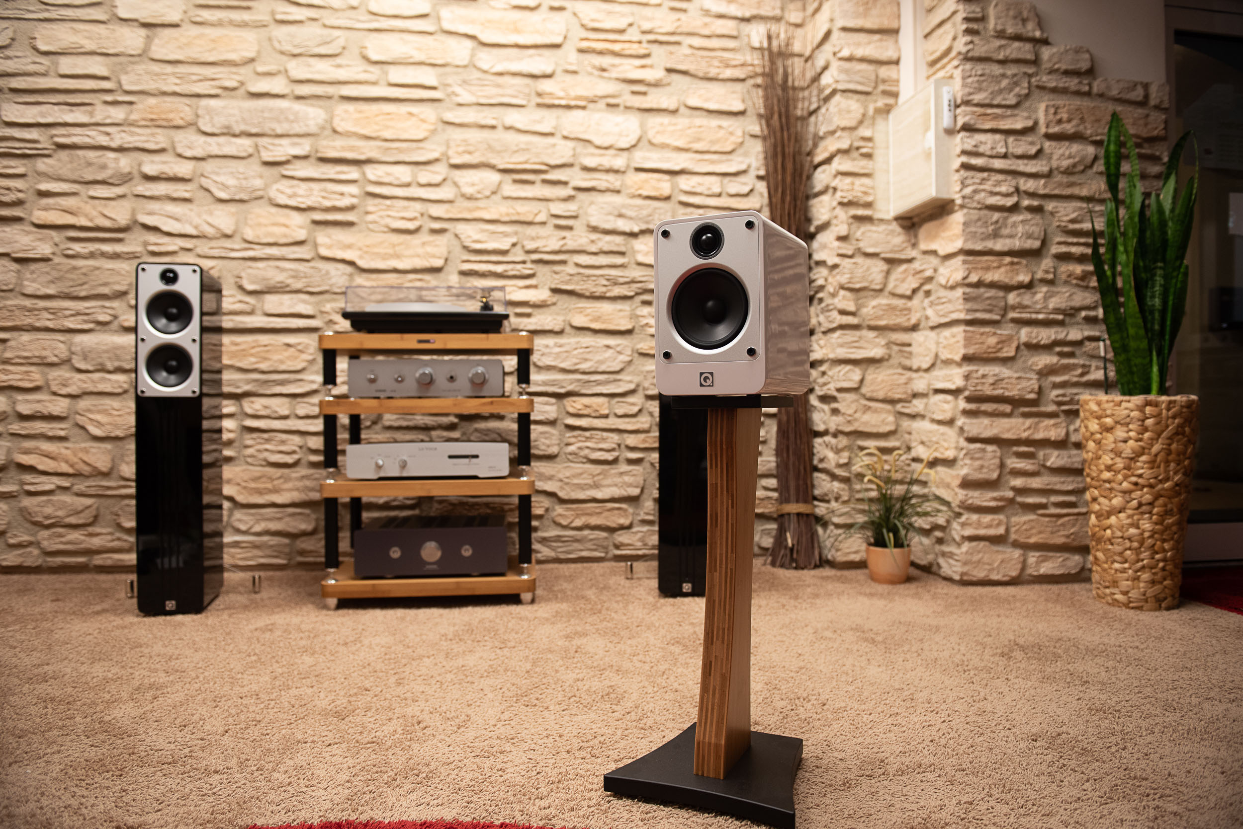 Q Acoustics Lautsprecher 